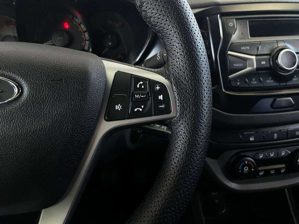 Lada (ВАЗ) Vesta с пробегом — 2018 год. Фото: #11