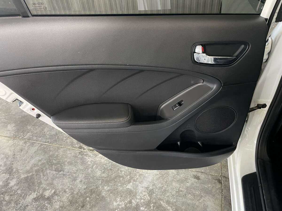 Kia Cerato с пробегом — 2017 год. Фото: #17