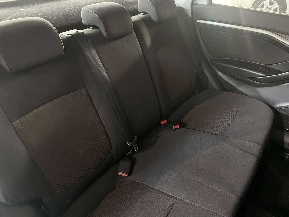 Lada (ВАЗ) Vesta с пробегом — 2017 год. Фото: #15