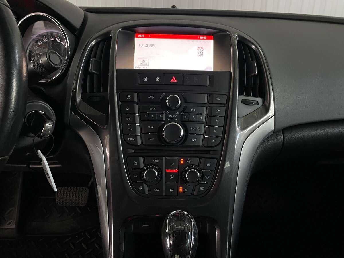 Opel Astra с пробегом — 2014 год. Фото: #14