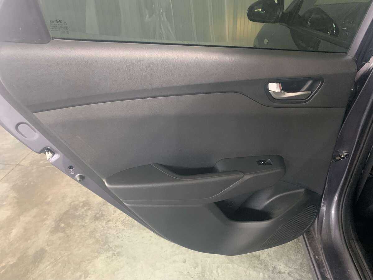 Hyundai Solaris с пробегом — 2021 год. Фото: #18