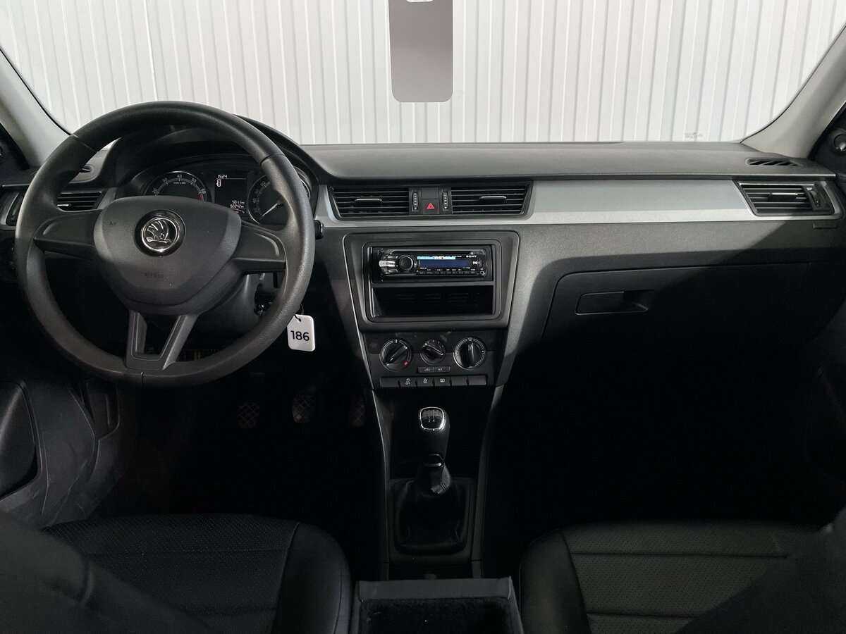 Skoda Rapid с пробегом — 2019 год. Фото: #8