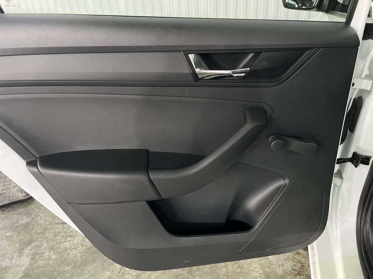 Skoda Rapid с пробегом — 2019 год. Фото: #16