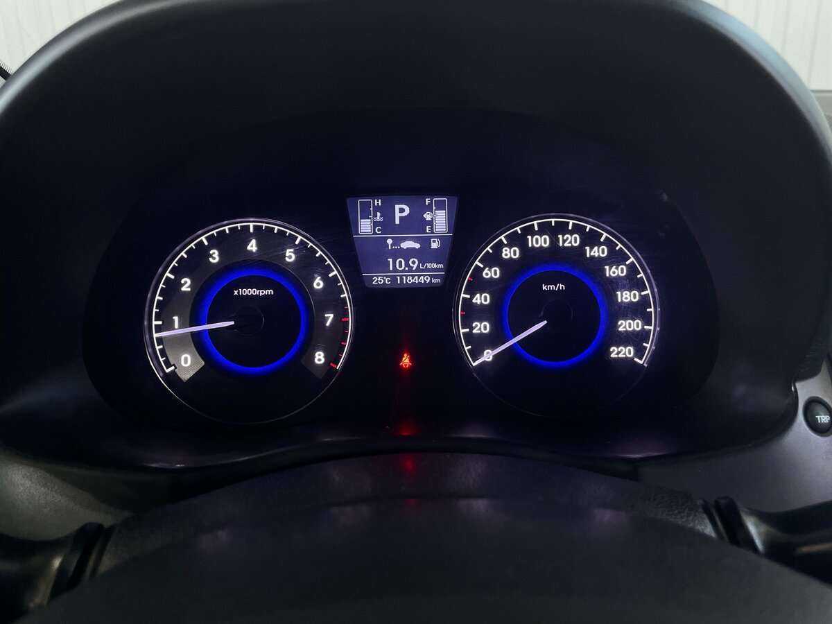 Hyundai Solaris с пробегом — 2016 год. Фото: #12