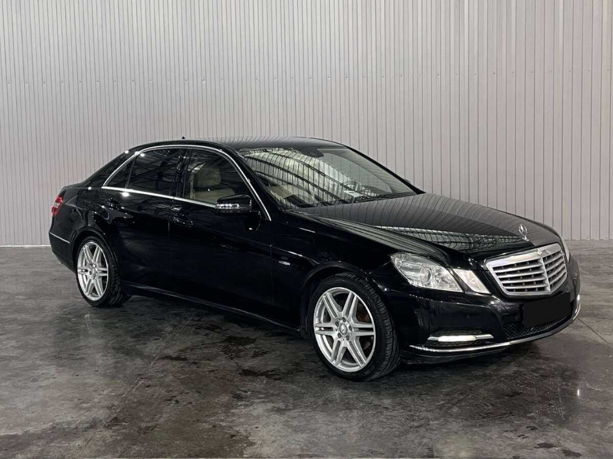 Mercedes-Benz E-Класс с пробегом — 2012 год. Фото: #1