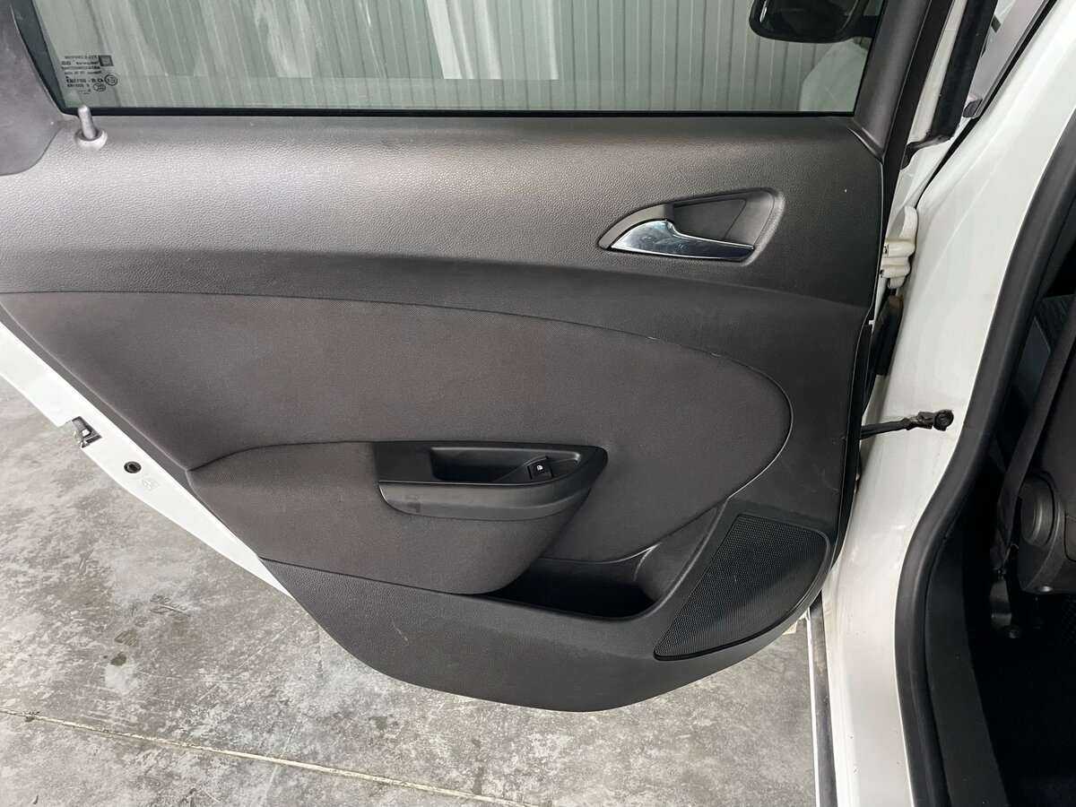 Opel Astra с пробегом — 2013 год. Фото: #17