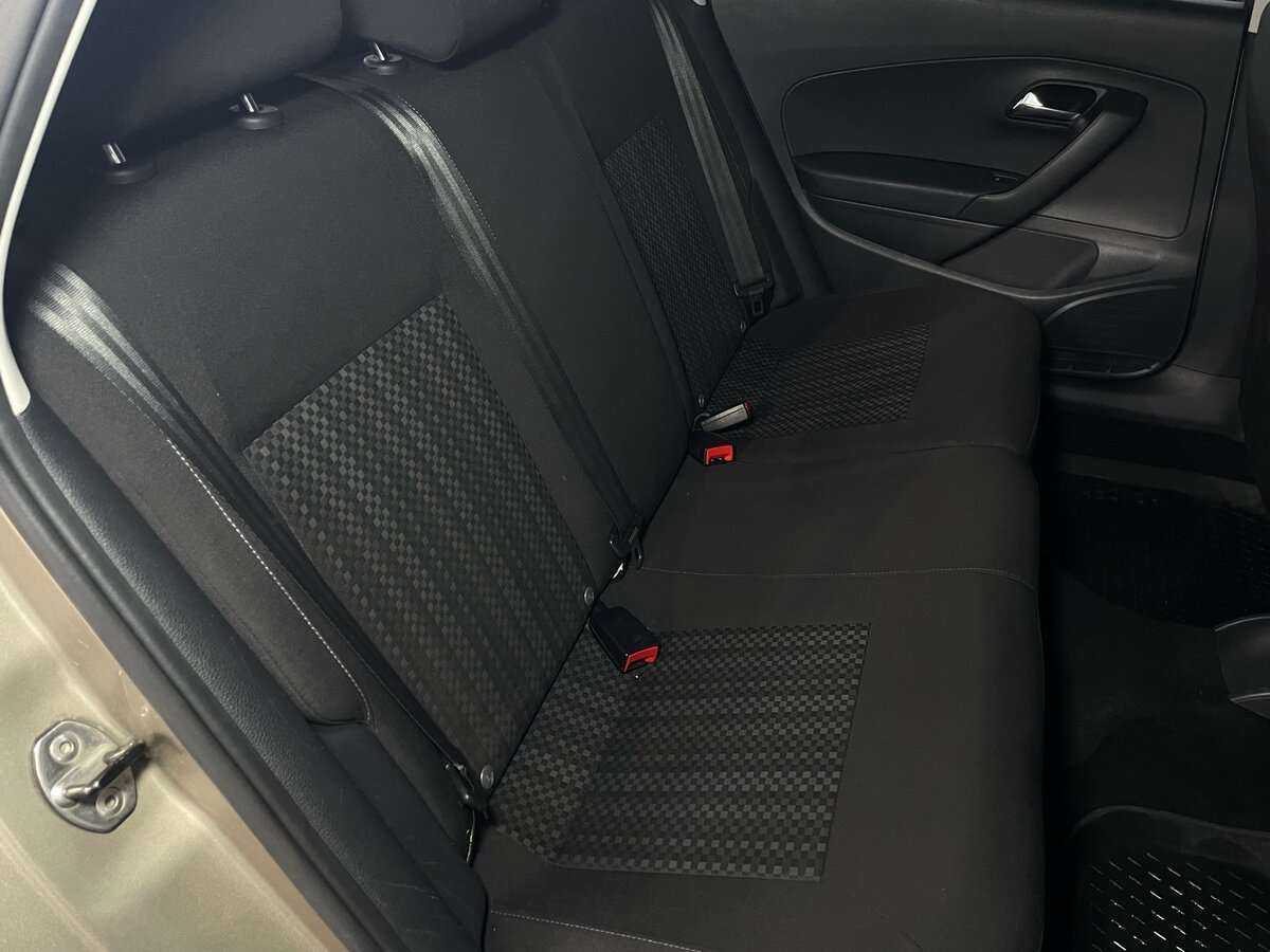 Volkswagen Polo с пробегом — 2016 год. Фото: #12