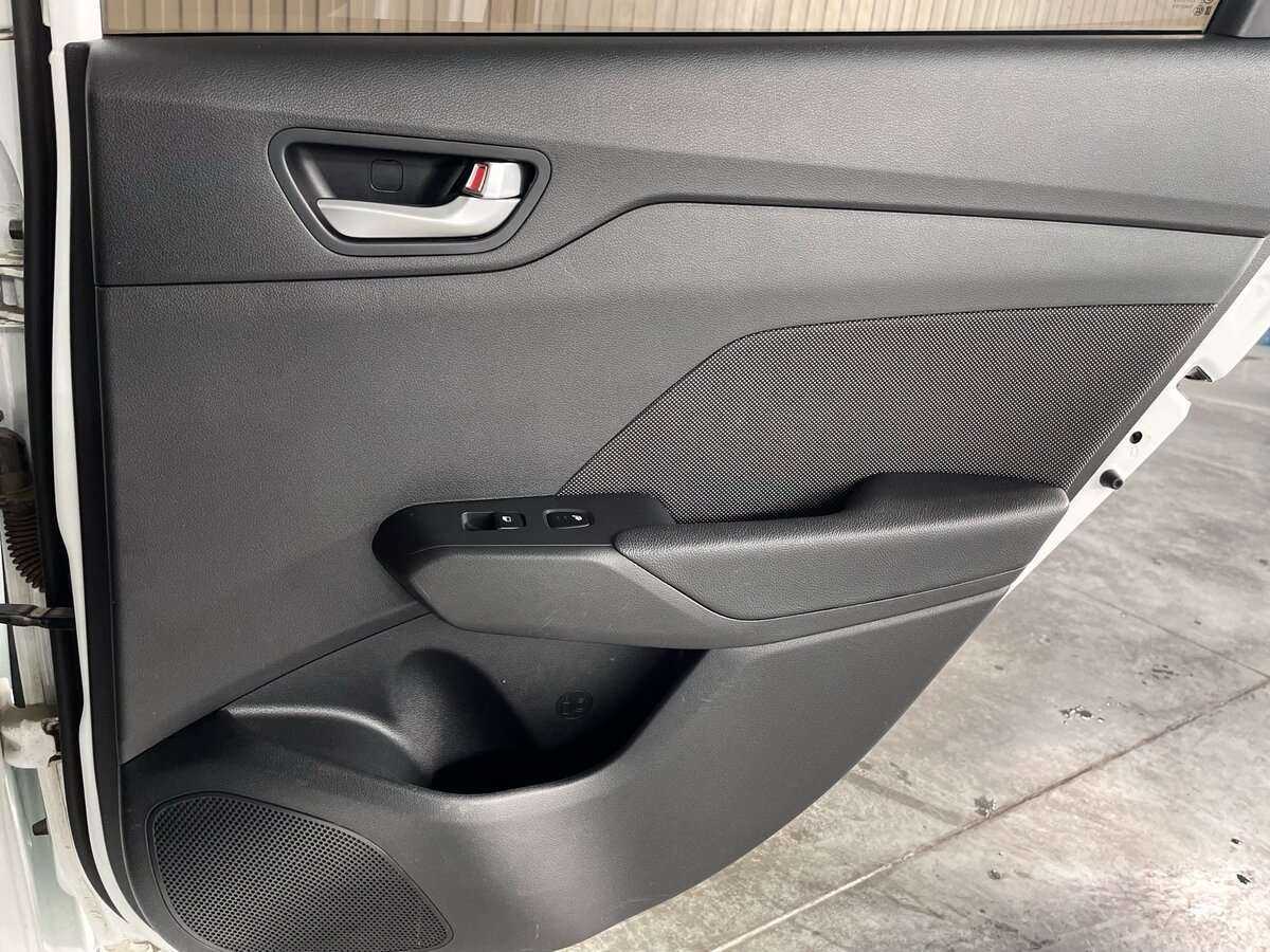 Hyundai Solaris с пробегом — 2018 год. Фото: #20