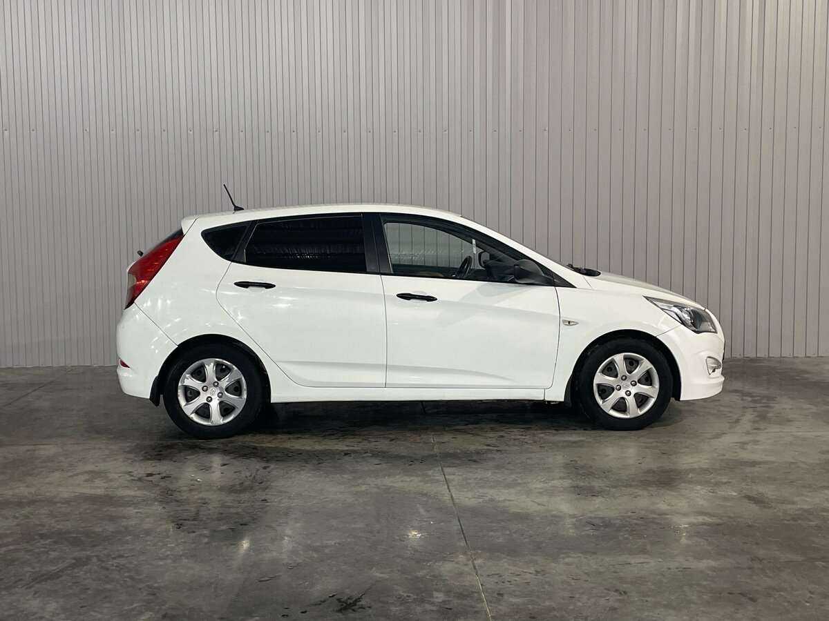 Hyundai Solaris с пробегом — 2014 год. Фото: #3