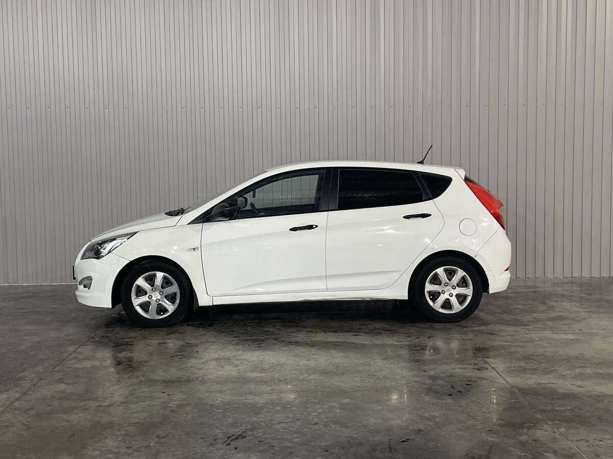 Hyundai Solaris с пробегом — 2014 год. Фото: #7