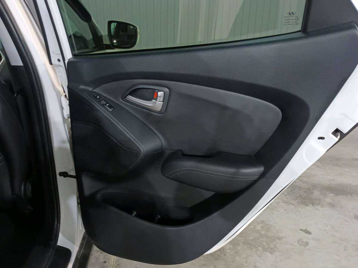 Hyundai ix35 с пробегом — 2012 год. Фото: #18