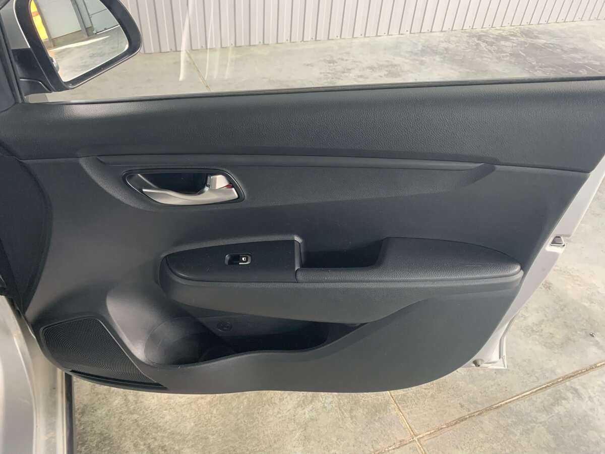 Kia Rio с пробегом — 2019 год. Фото: #19