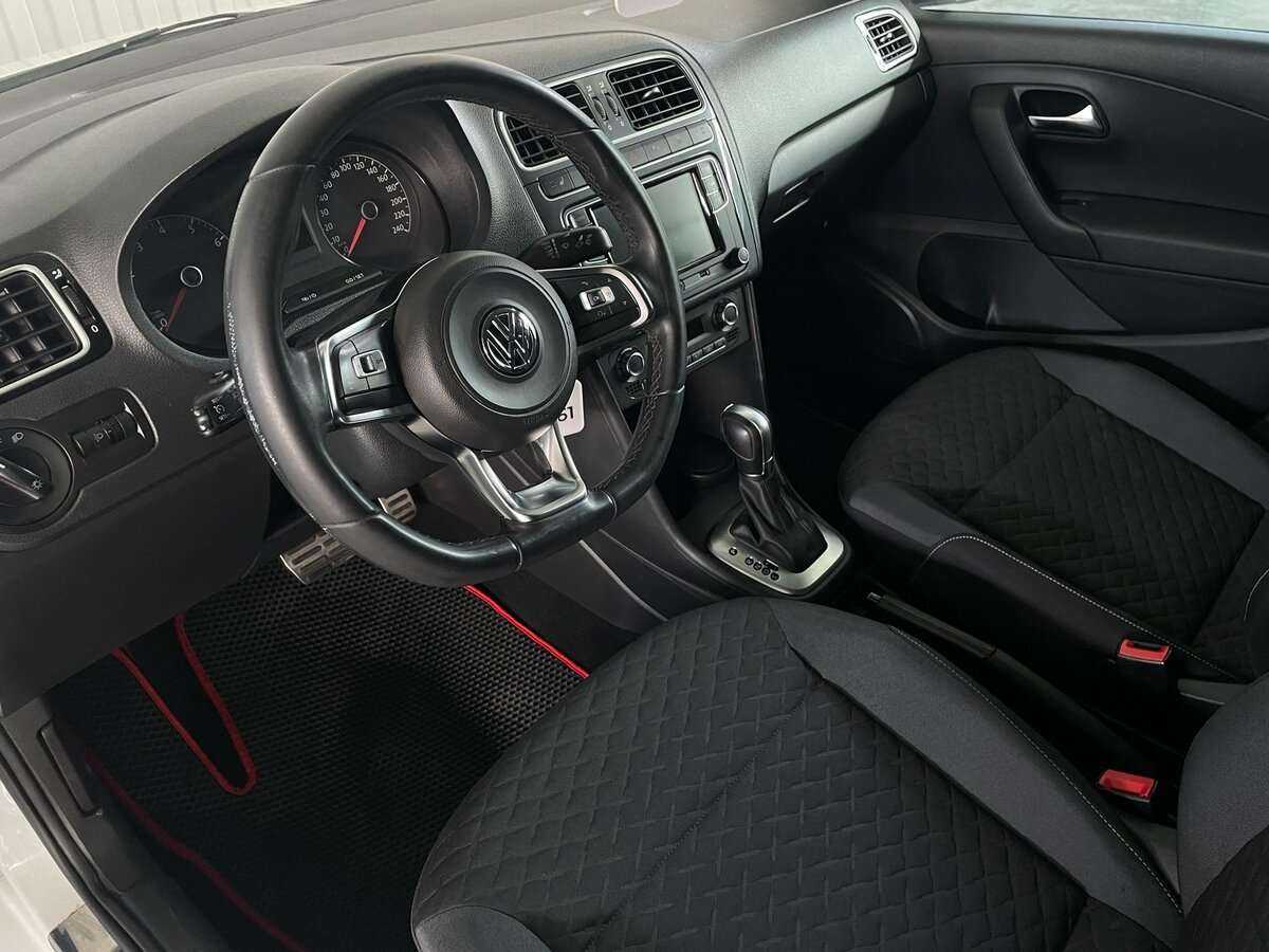 Volkswagen Polo с пробегом — 2018 год. Фото: #9