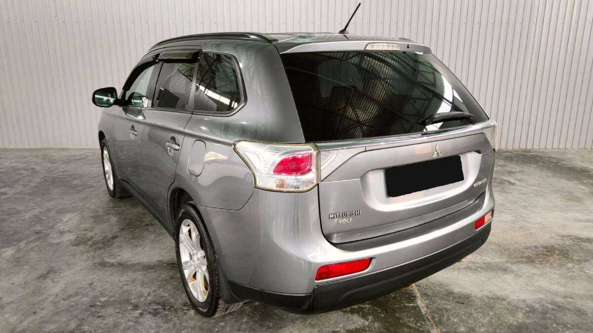 Mitsubishi Outlander с пробегом — 2012 год. Фото: #6