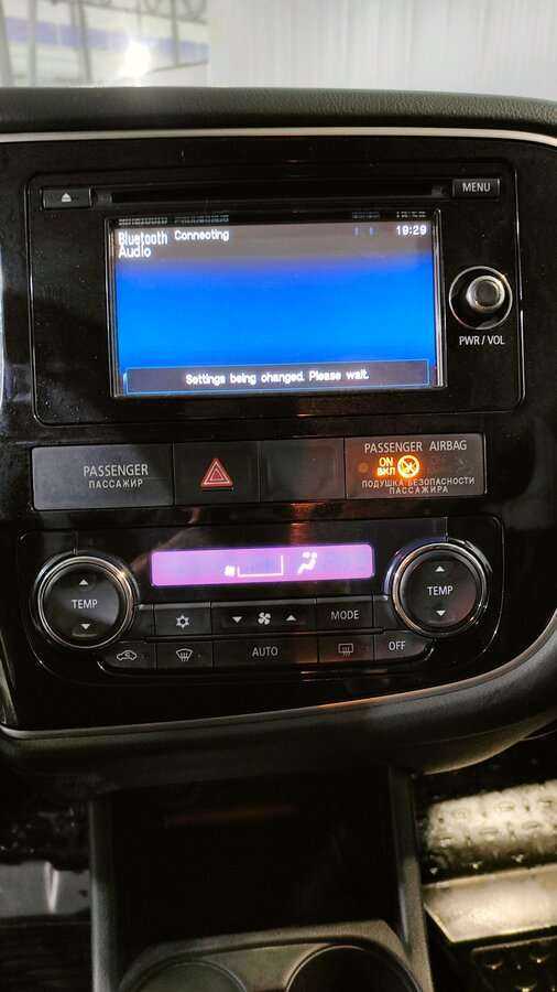 Mitsubishi Outlander с пробегом — 2012 год. Фото: #10