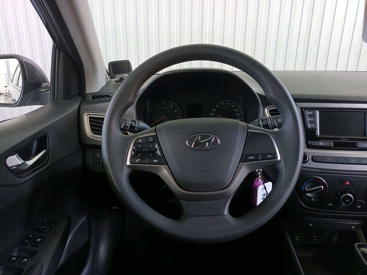 Hyundai Solaris с пробегом — 2022 год. Фото: #13