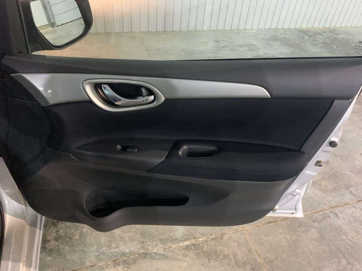 Nissan Tiida с пробегом — 2015 год. Фото: #17