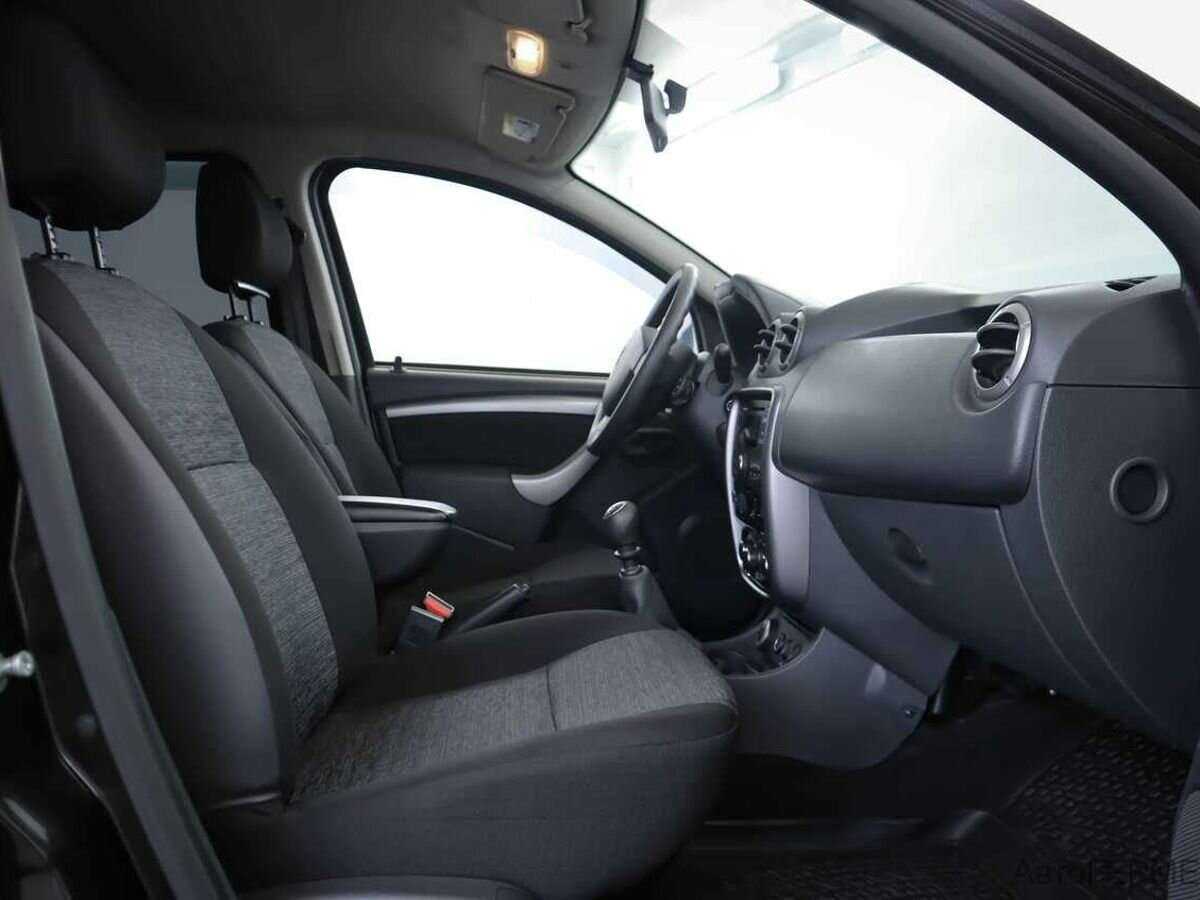 Renault Duster с пробегом — 2013 год. Фото: #9