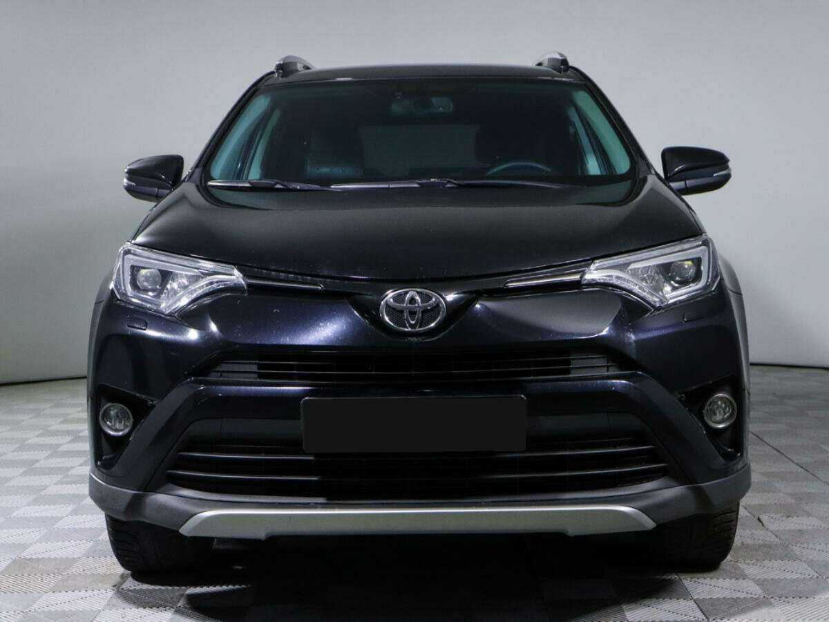 Toyota RAV4 с пробегом — 2017 год. Фото: #1