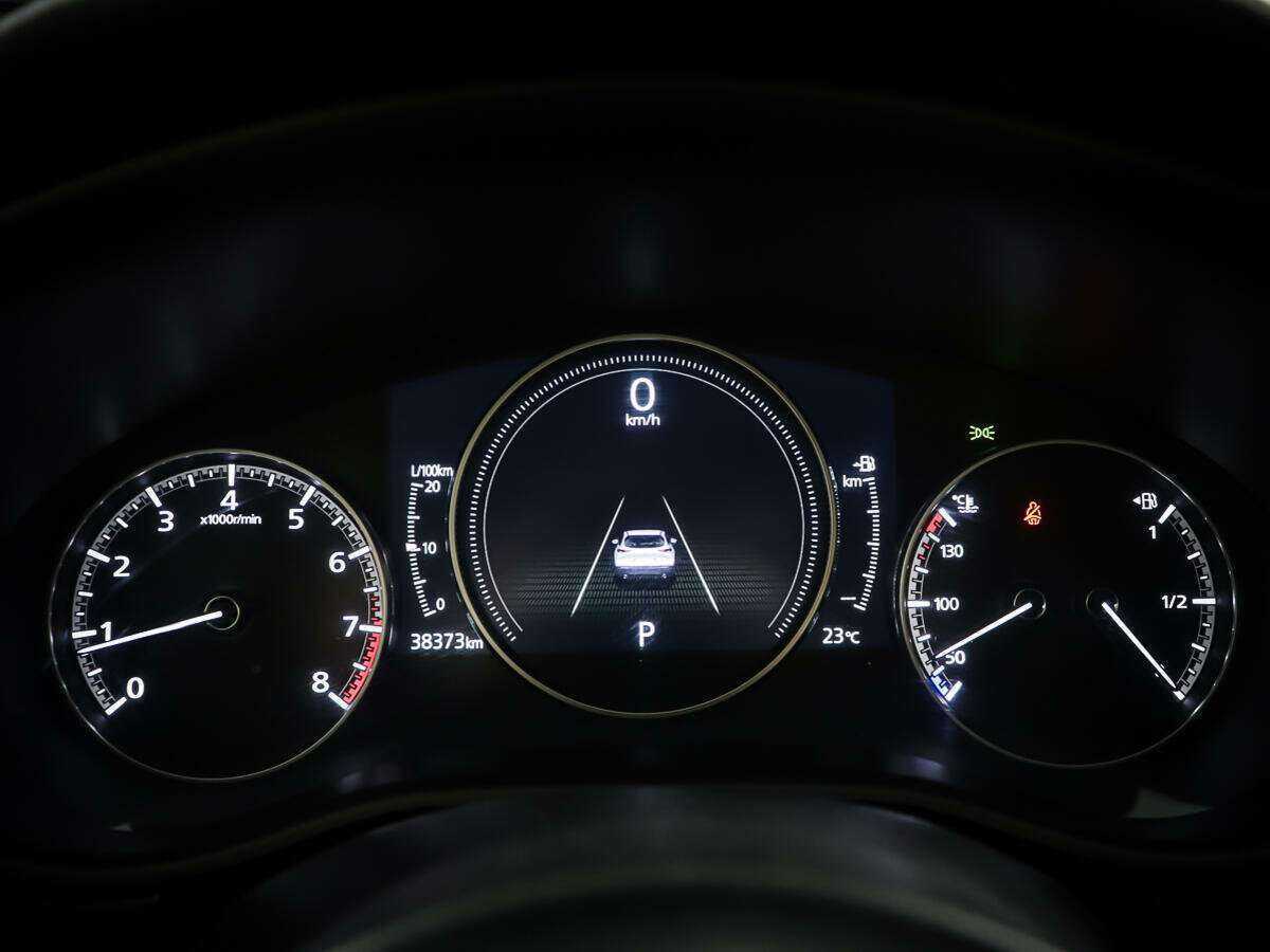 Mazda CX-30 с пробегом — 2020 год. Фото: #12