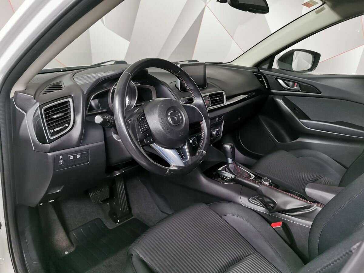 Mazda 3 с пробегом — 2014 год. Фото: #13