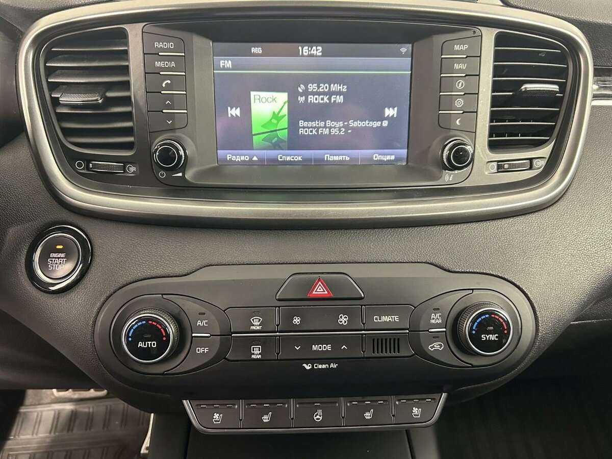 Kia Sorento с пробегом — 2017 год. Фото: #9