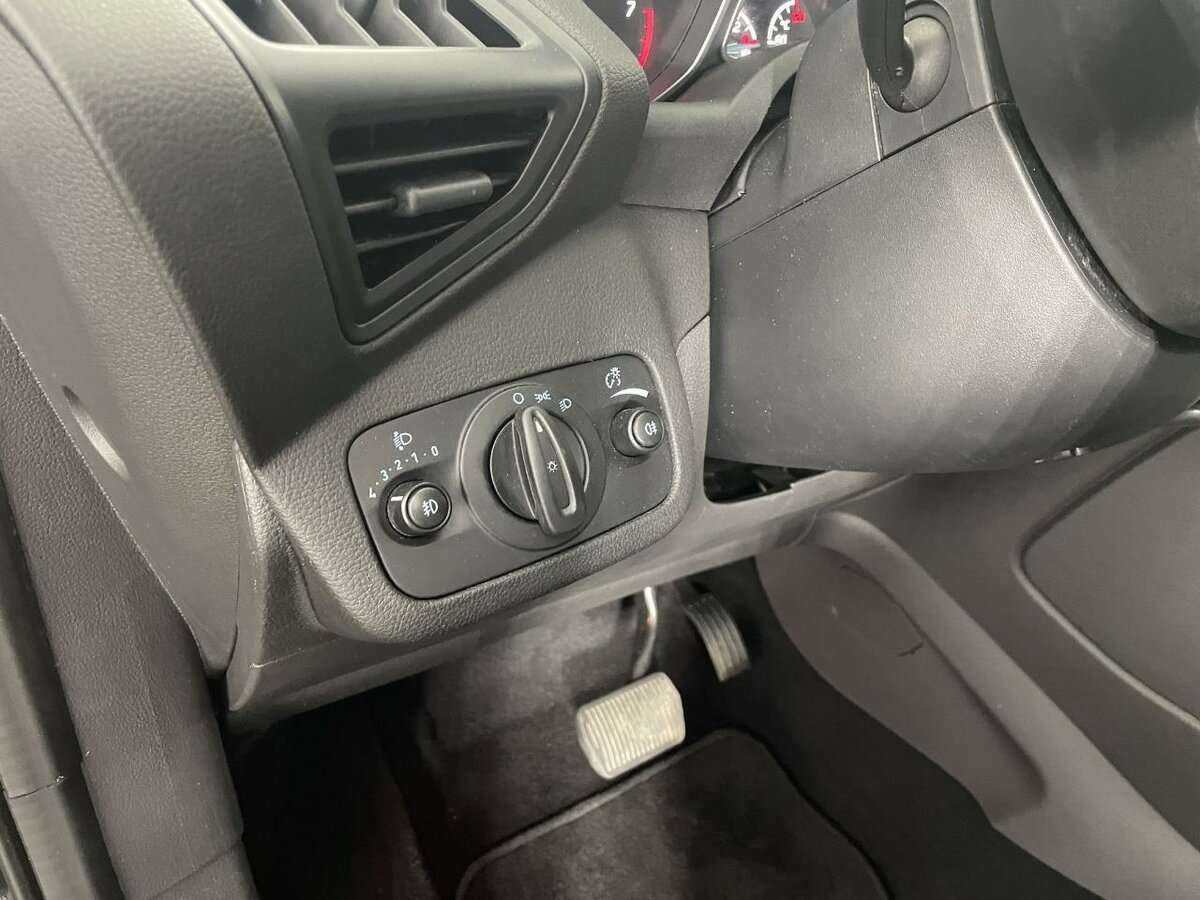 Ford Kuga с пробегом — 2013 год. Фото: #8