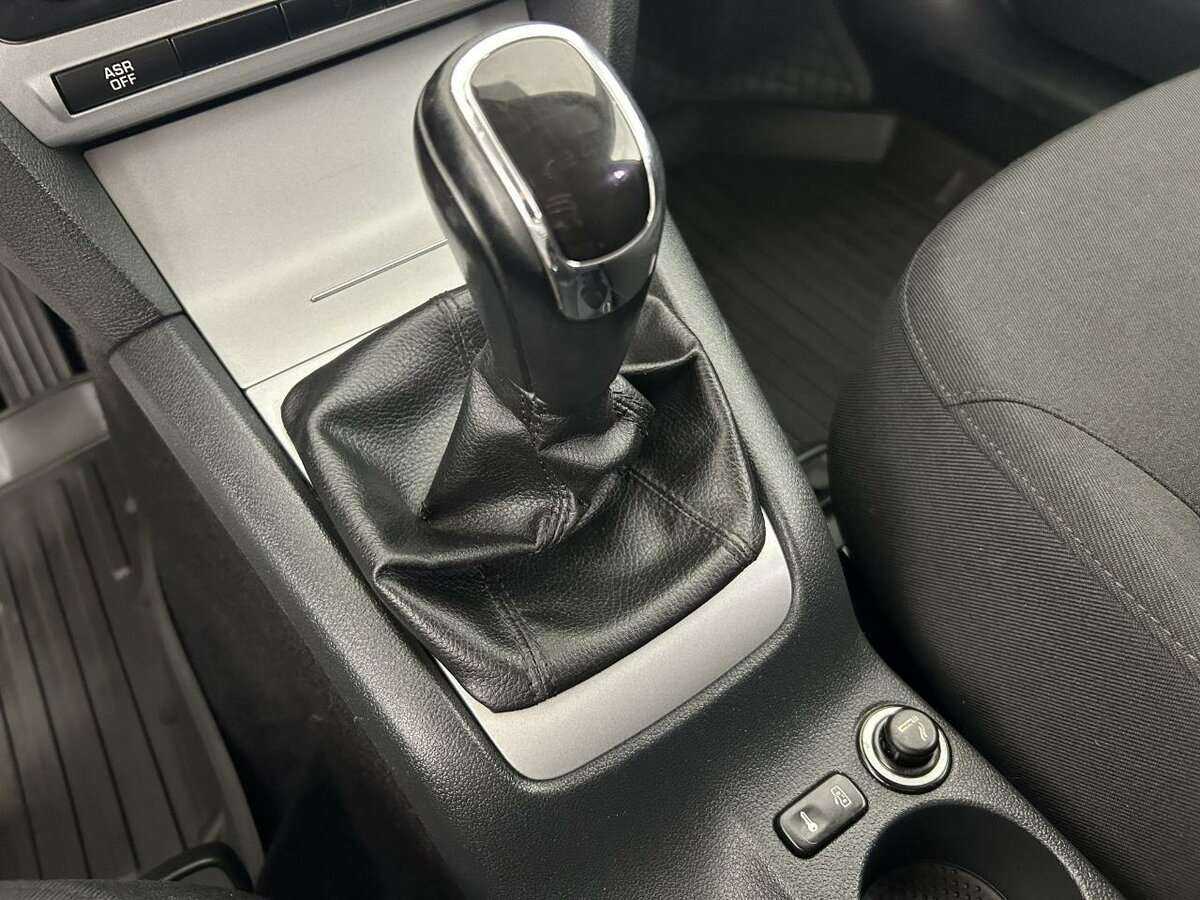 Skoda Octavia с пробегом — 2012 год. Фото: #12