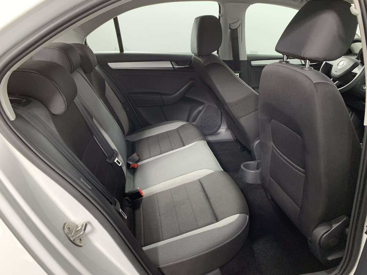 Skoda Rapid с пробегом — 2019 год. Фото: #8