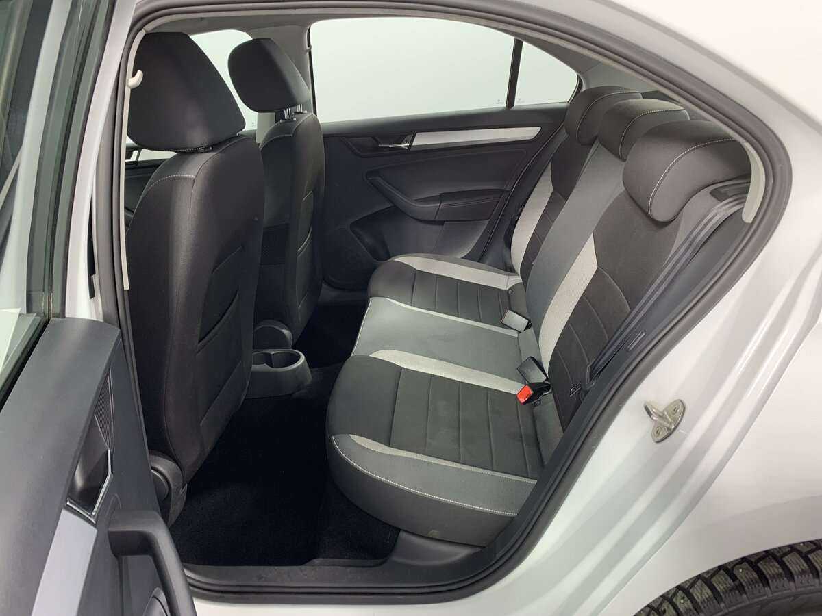 Skoda Rapid с пробегом — 2019 год. Фото: #8