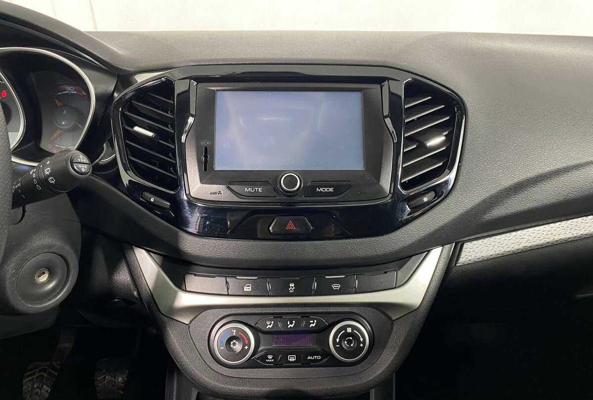 Lada (ВАЗ) Vesta с пробегом — 2021 год. Фото: #11