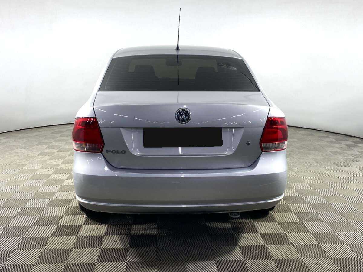 Volkswagen Polo с пробегом — 2012 год. Фото: #5