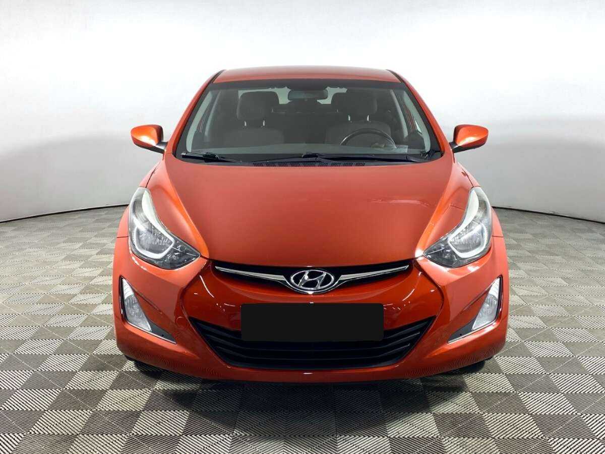 Hyundai Elantra с пробегом — 2015 год. Фото: #1