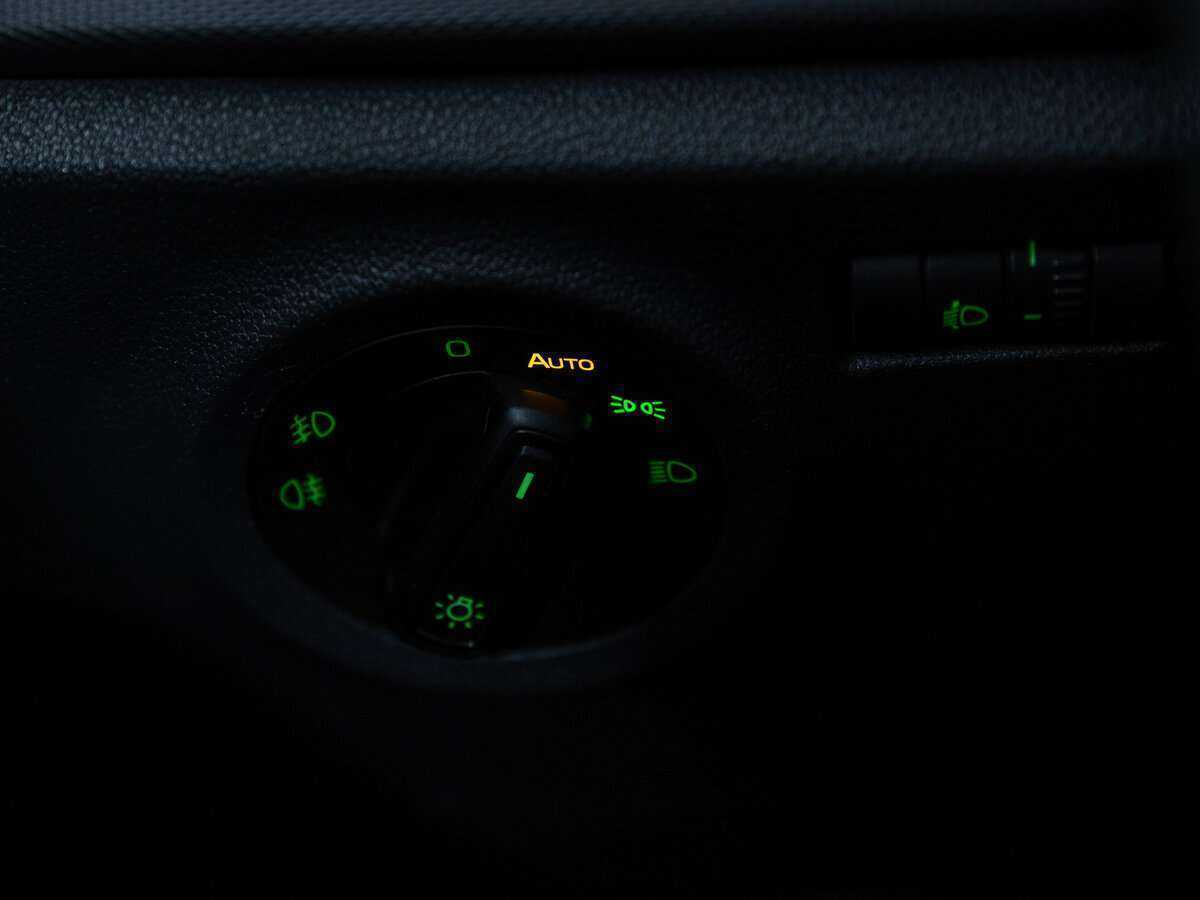 Skoda Rapid с пробегом — 2021 год. Фото: #10