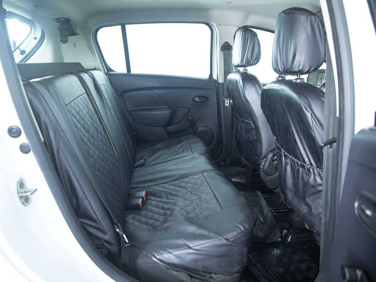 Renault Sandero с пробегом — 2017 год. Фото: #14