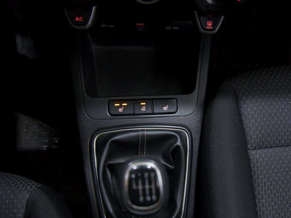 Kia Rio с пробегом — 2020 год. Фото: #8