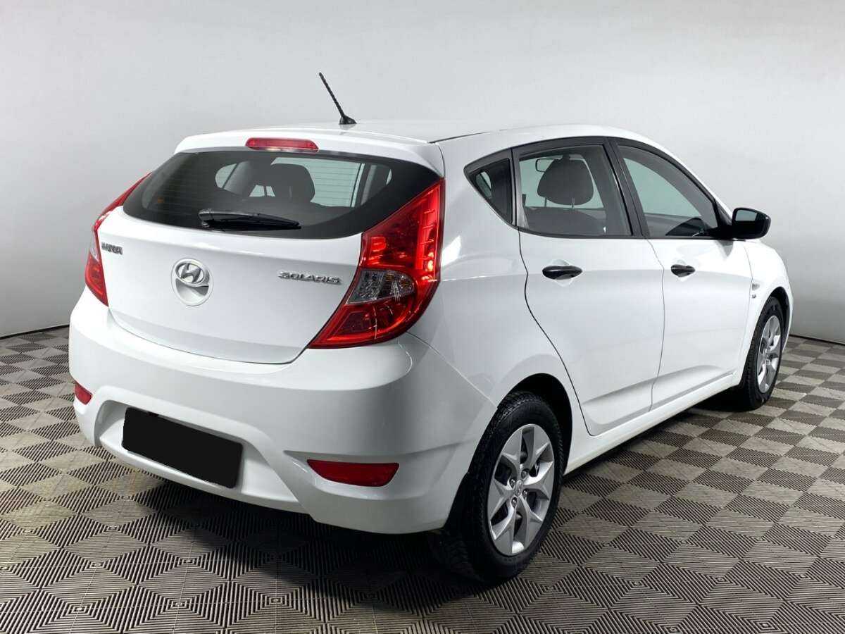 Hyundai Solaris с пробегом — 2014 год. Фото: #4