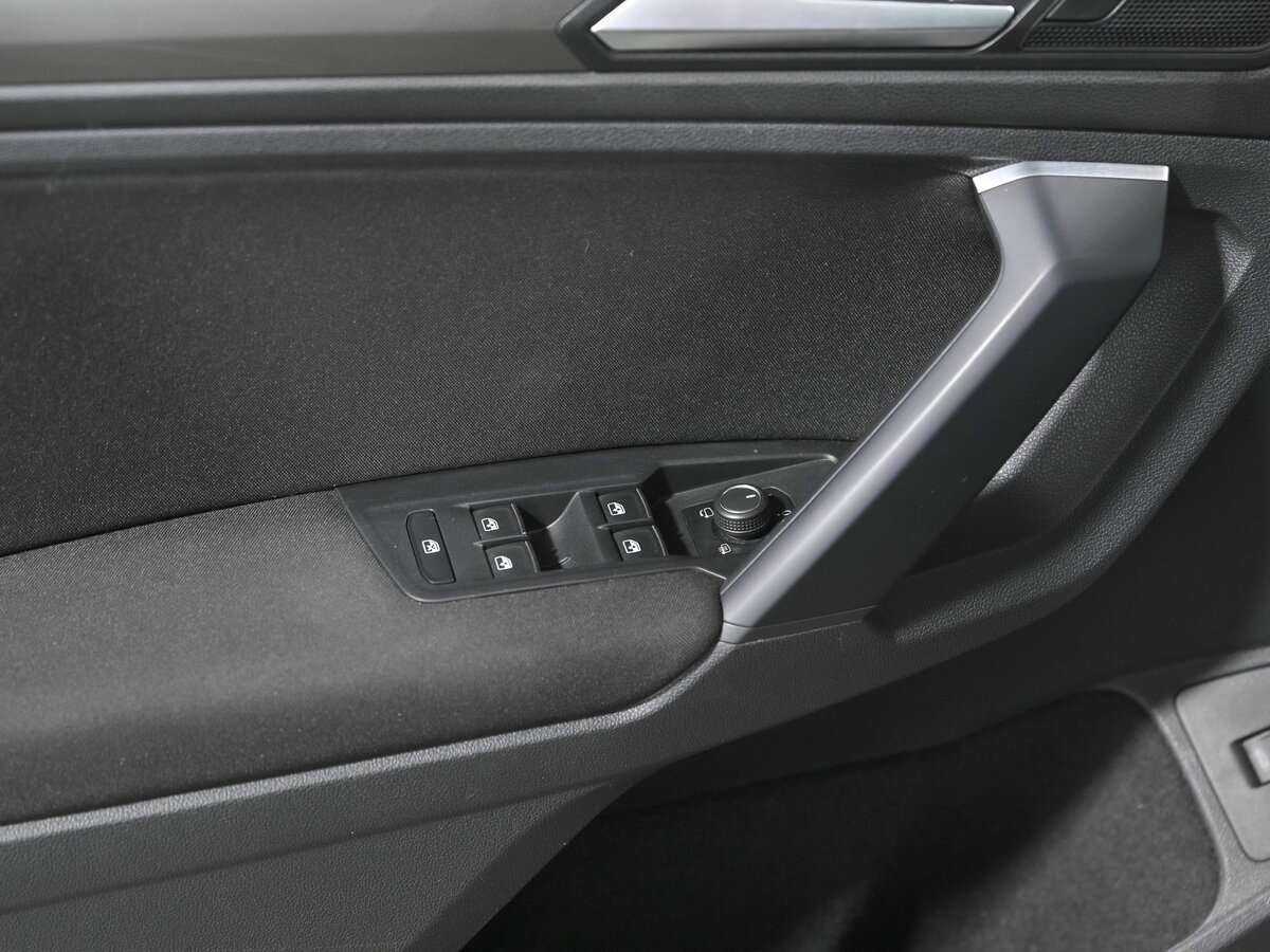 Volkswagen Tiguan с пробегом — 2018 год. Фото: #12