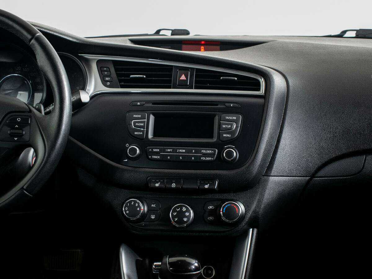 Kia Ceed с пробегом — 2017 год. Фото: #10