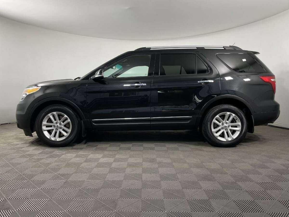 Ford Explorer с пробегом — 2013 год. Фото: #4