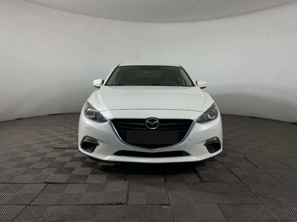 Mazda 3 с пробегом — 2014 год. Фото: #1