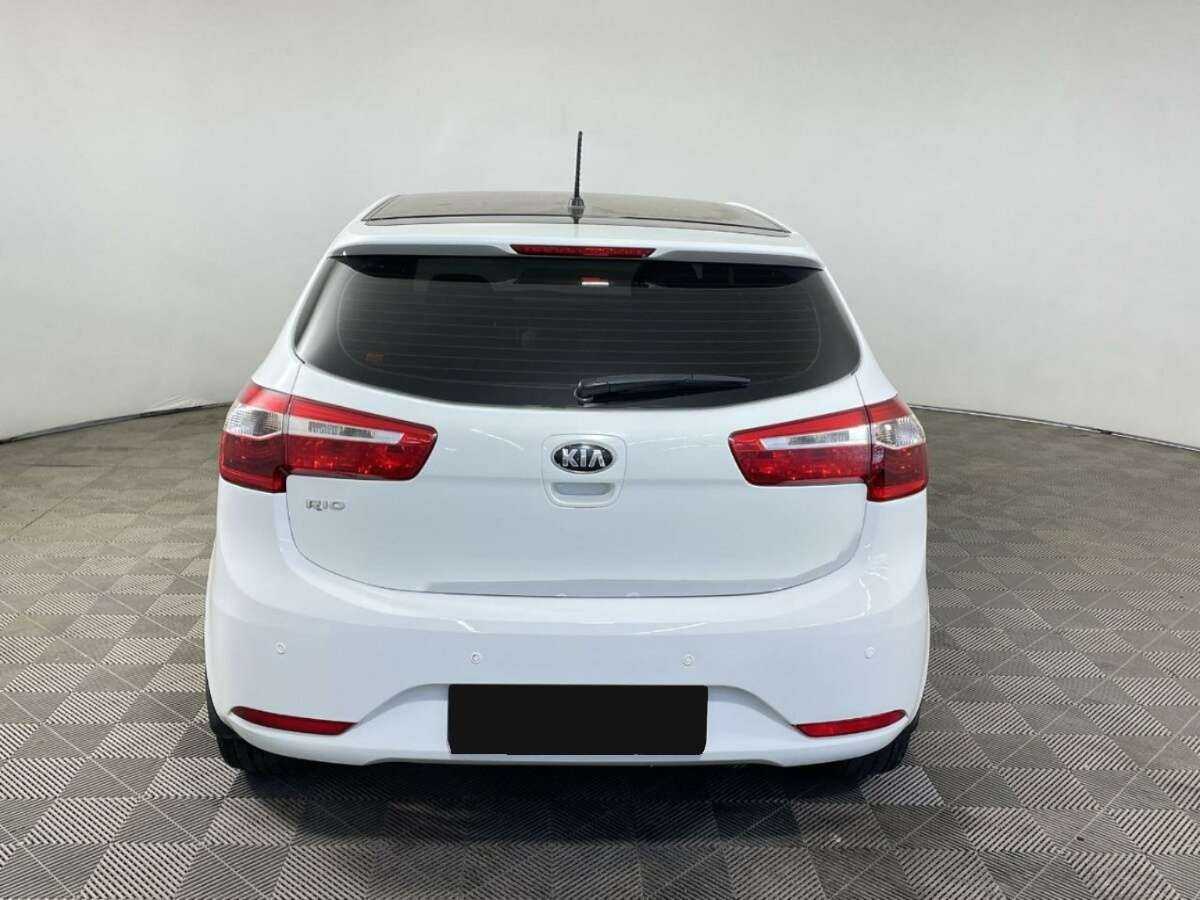 Kia Rio с пробегом — 2013 год. Фото: #2