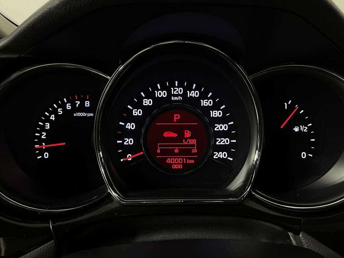 Kia Ceed с пробегом — 2015 год. Фото: #10