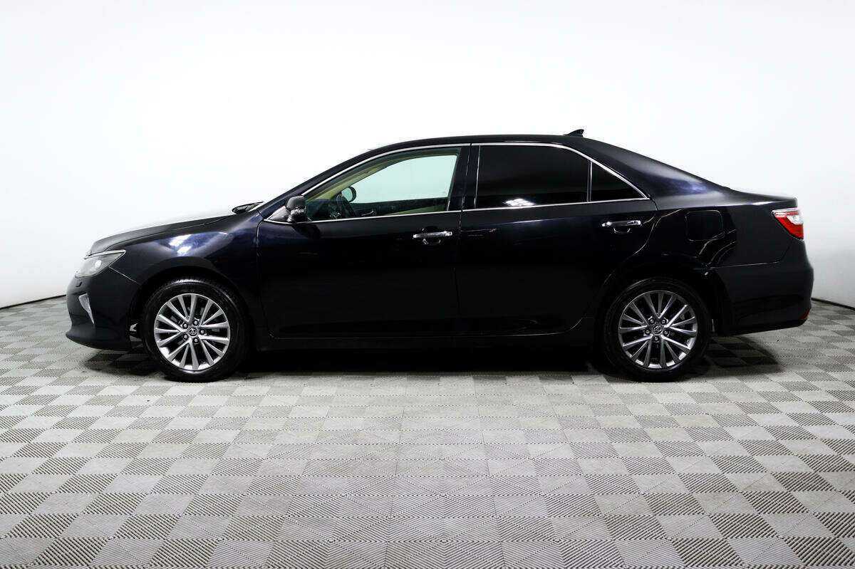 Toyota Camry с пробегом — 2017 год. Фото: #7