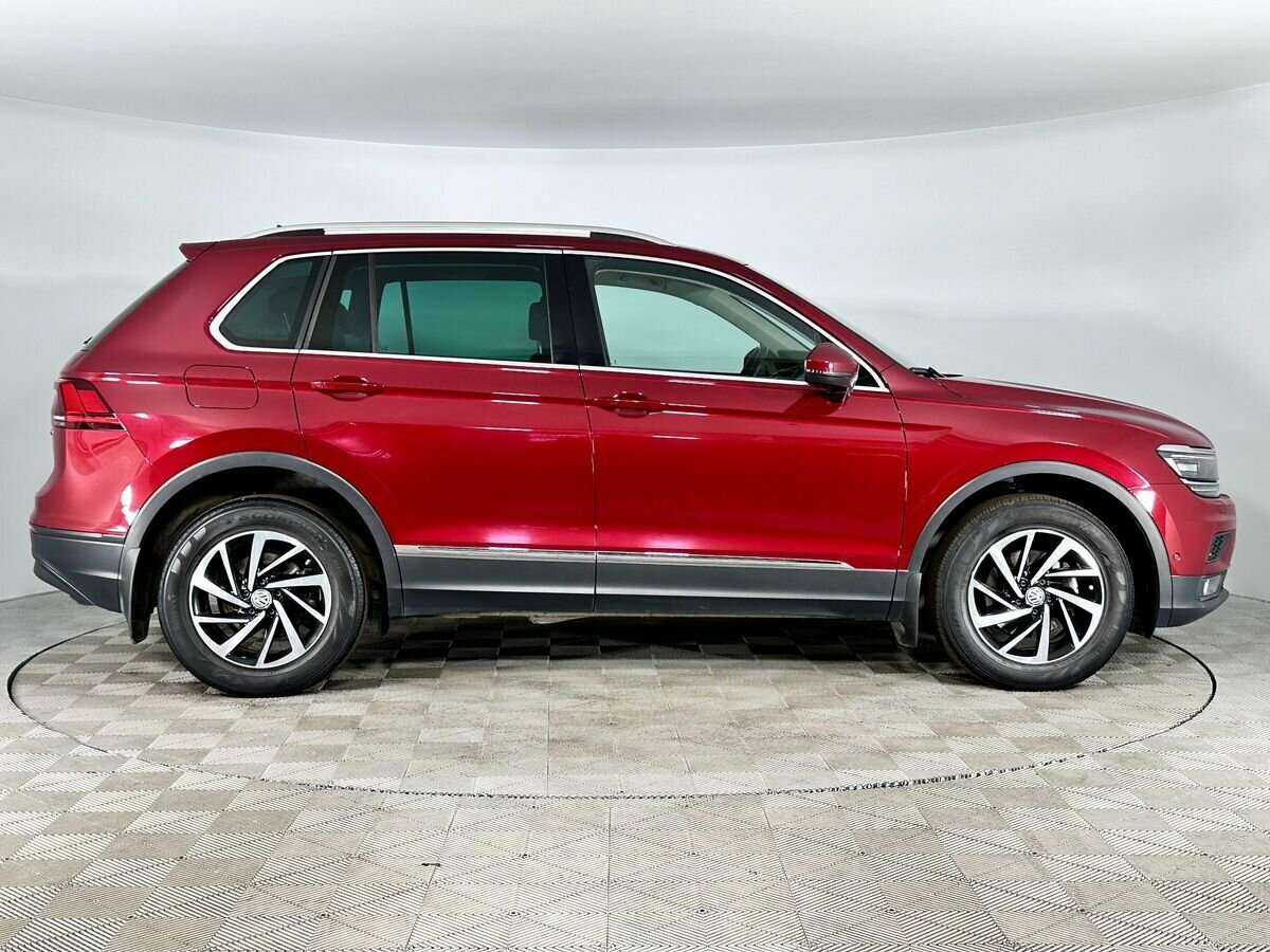 Volkswagen Tiguan с пробегом — 2018 год. Фото: #4