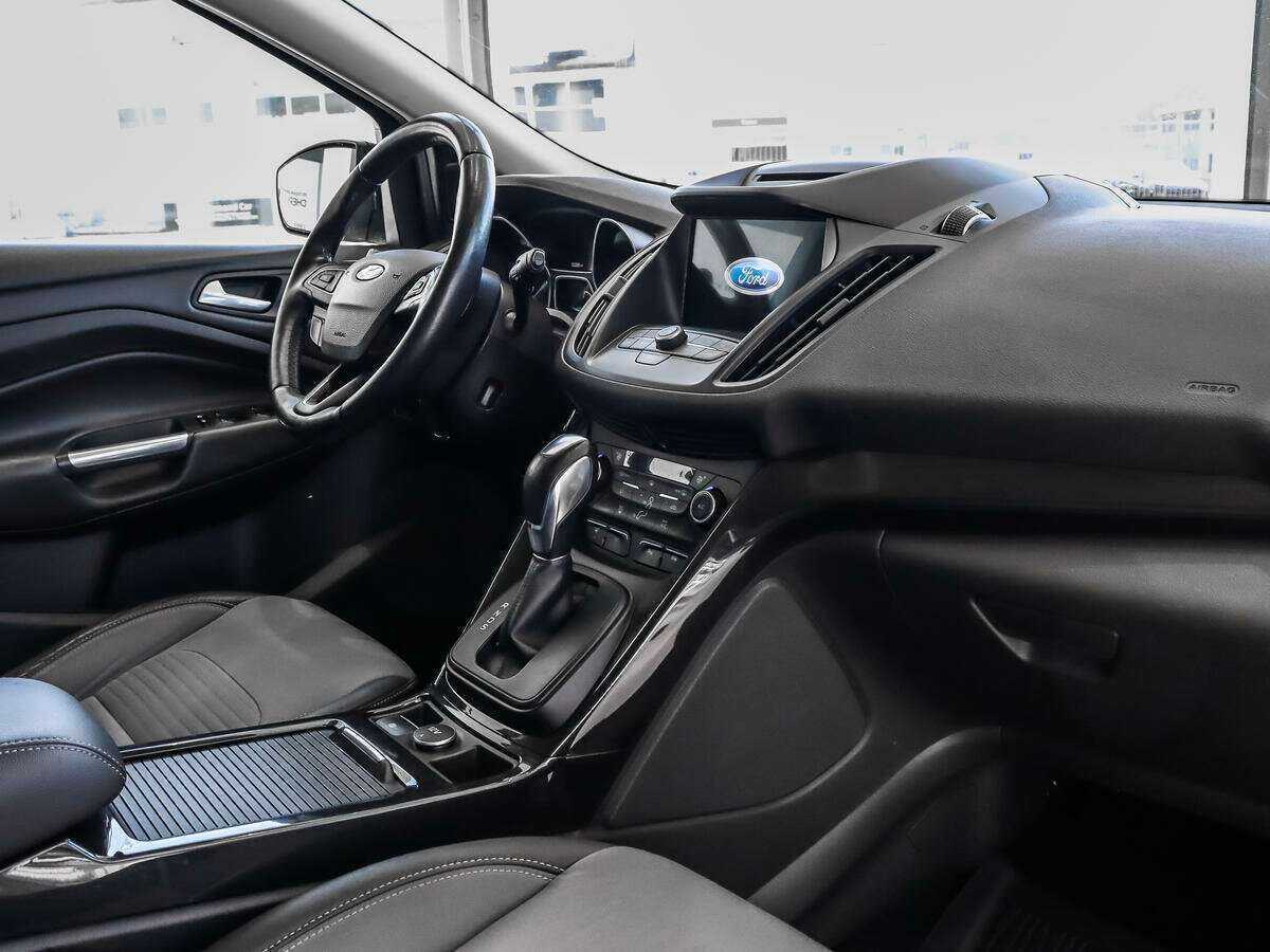 Ford Kuga с пробегом — 2016 год. Фото: #11