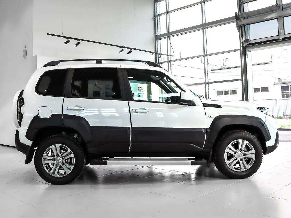 Lada (ВАЗ) Niva с пробегом — 2023 год. Фото: #3