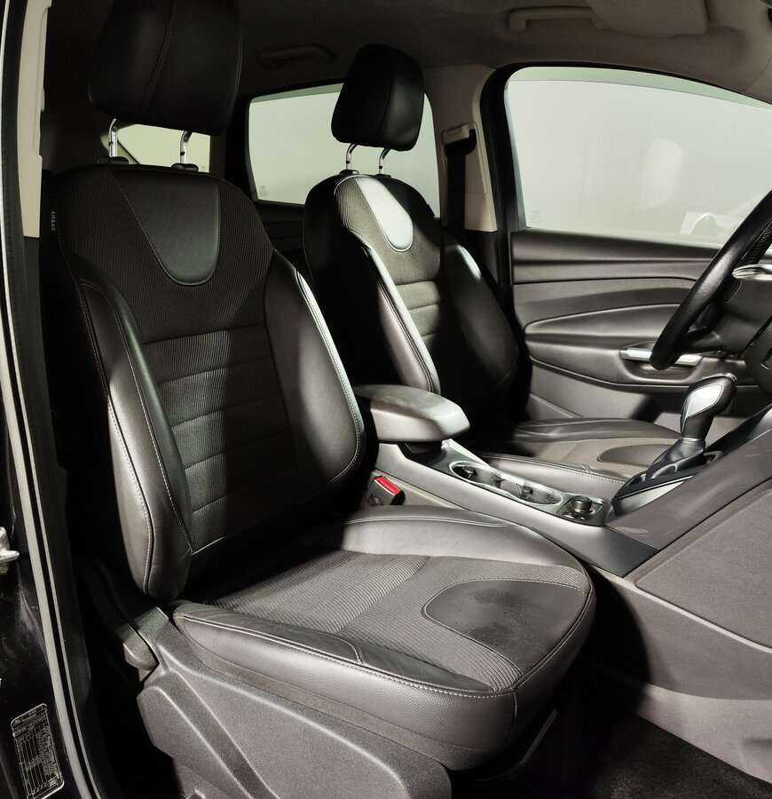 Ford Kuga с пробегом — 2015 год. Фото: #12