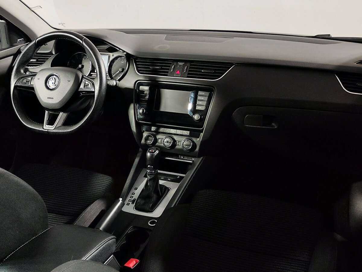 Skoda Octavia с пробегом — 2015 год. Фото: #10