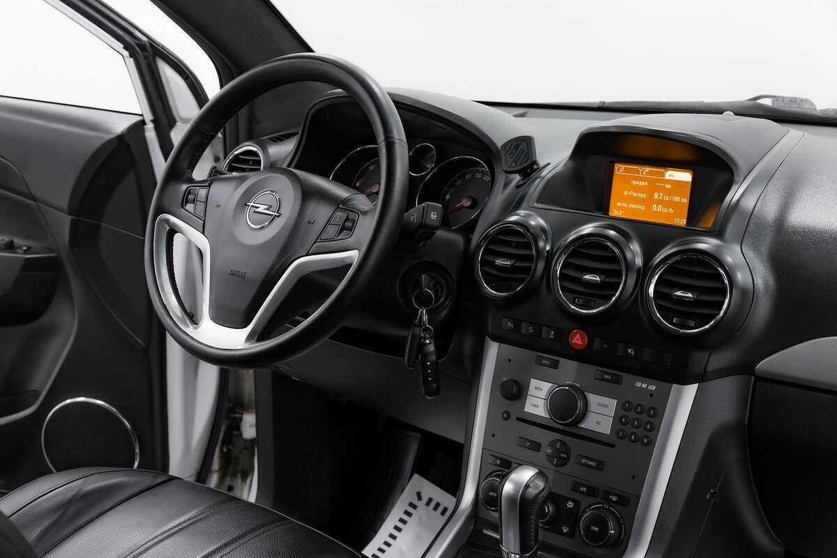 Opel Antara с пробегом — 2015 год. Фото: #9